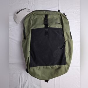 NWT Incase Backpack - Water Repellent Exterior, Padded Laptop Pocket
